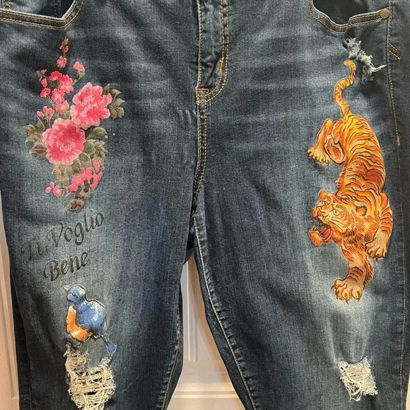Torrid Boyfriend Vintage Stretch Dark
Wash Hand Painted Jeans. Size 16XT. - Picture 6 of 16
